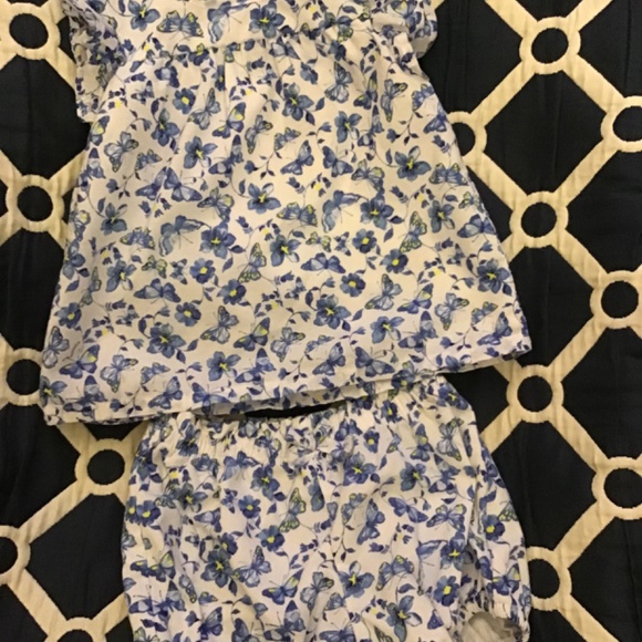 100% Cotton Outfits - 1x Romper & 1x Floral 2PC - Picture 2 of 4